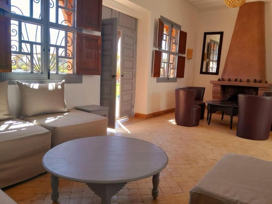 Villa Agora, Villa A La Campagne Proche Marrakech Sidi Abdallah Ghiat Extérieur photo